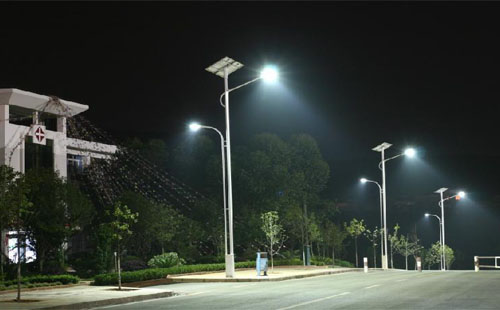 太陽能路燈夜景圖