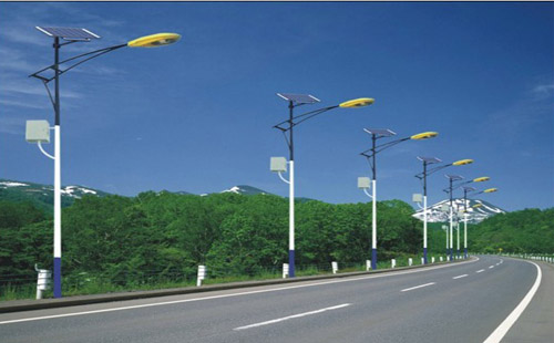 太陽能路燈靚麗的風景線