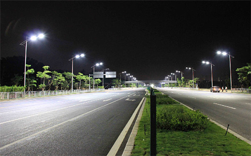 太陽能路燈被廣泛運用