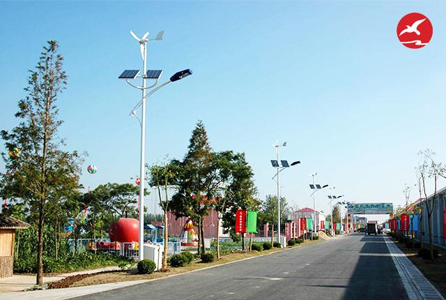 正翔照明太陽能風光互補路燈