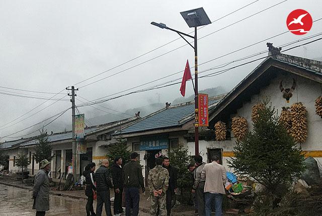 正翔照明太陽能路燈切實解決四川雷波公共照明