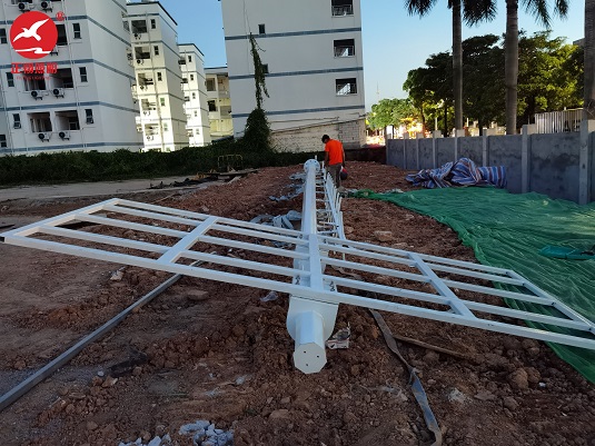 深圳市深科技工學校沙井校區中桿燈安裝
