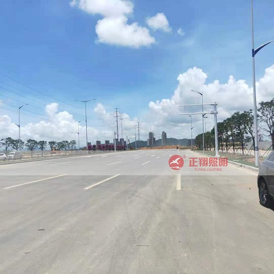 云南昆明市政道路路燈