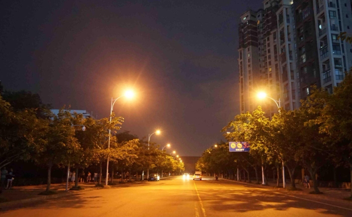 市政路燈為什么大部分都是暖色